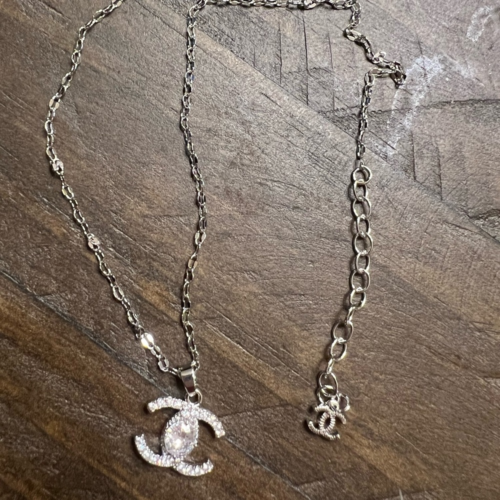 New Fashionable Necklace